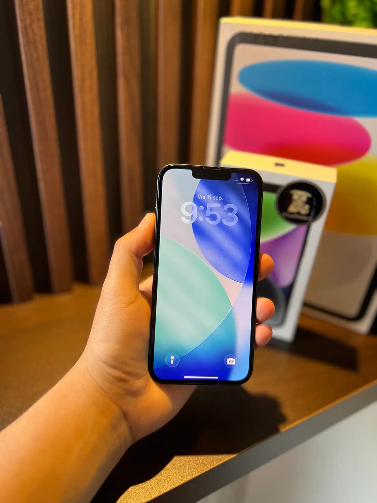 iPhone 14 Blue